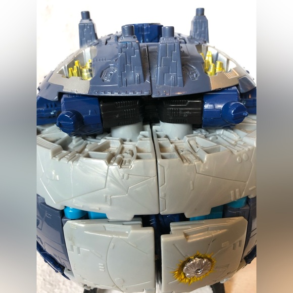 Transformers Supreme Class Cybertron Primus Unicron Action Figure. Incomplete. - Picture 8 of 13